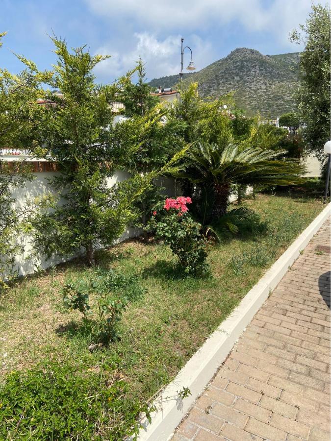 Residenza Le Spiagge Apartment Sperlonga Bagian luar foto